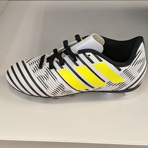Nwt addias soccer cleats